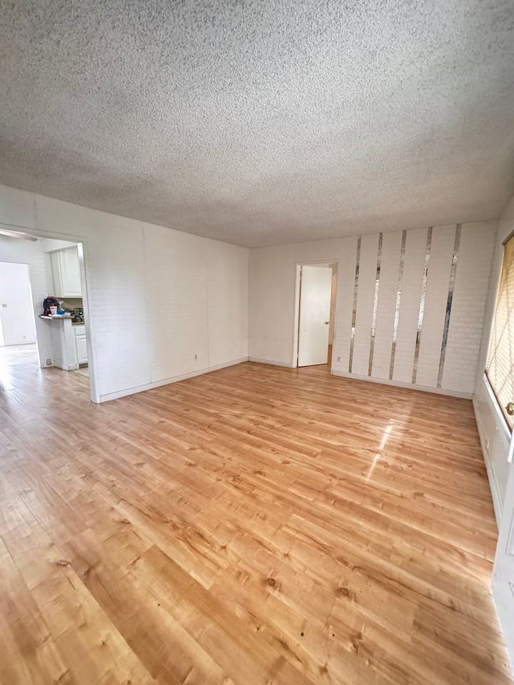 1308 Water St - Photo 5 of 14