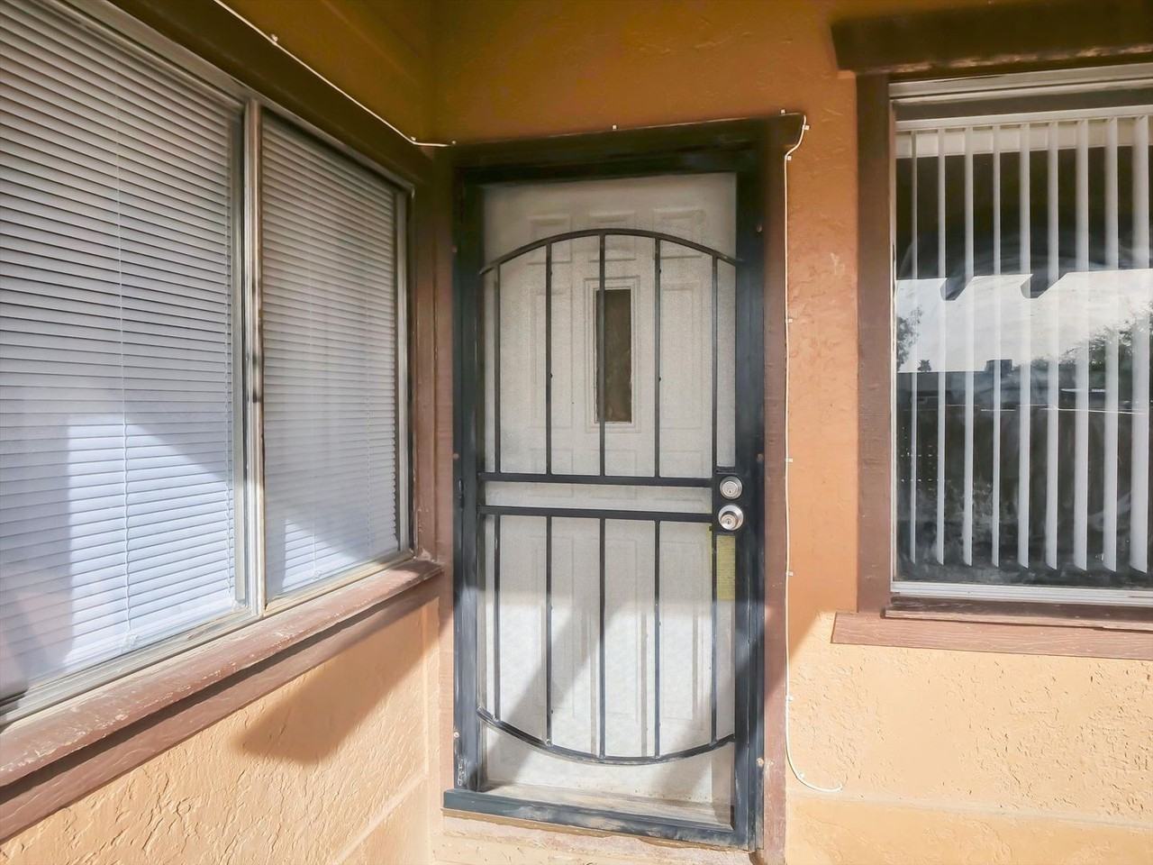 3645 N 69th Ave #30 - Photo 5 of 22