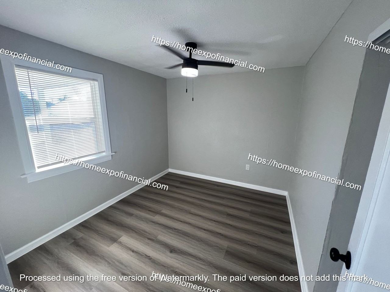 1455 Holly Ave - Photo 6 of 31