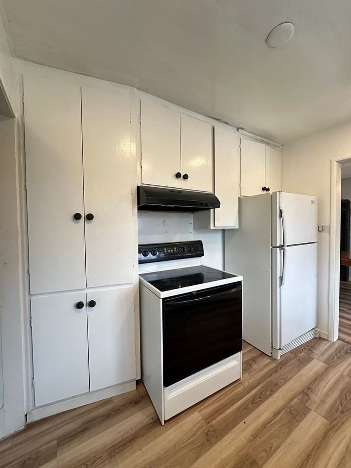 2455 Sandringham Rd - Photo 7 of 19