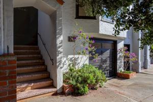 featured image of 214 Cotter St