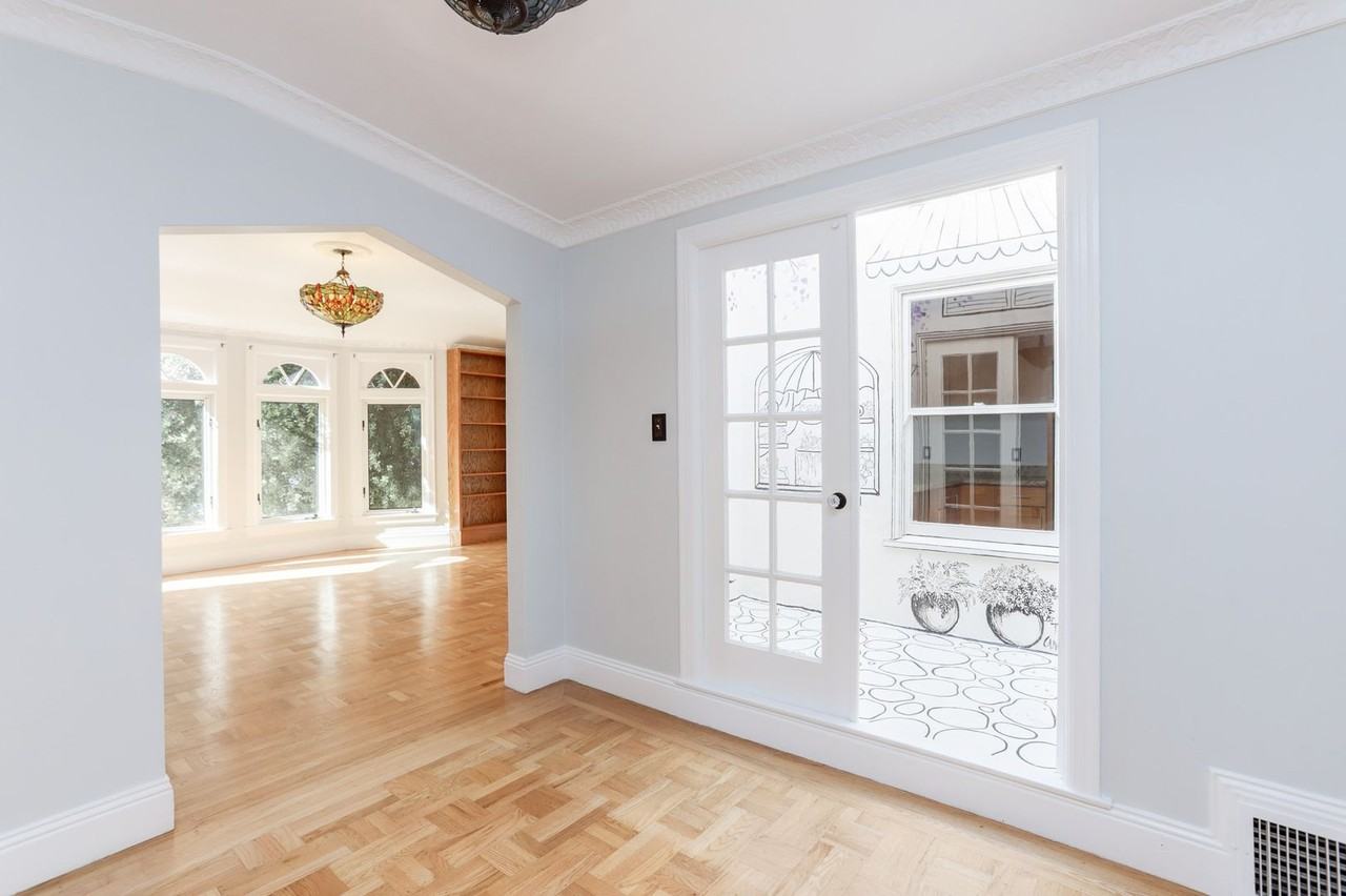 214 Cotter St - Photo 6 of 30