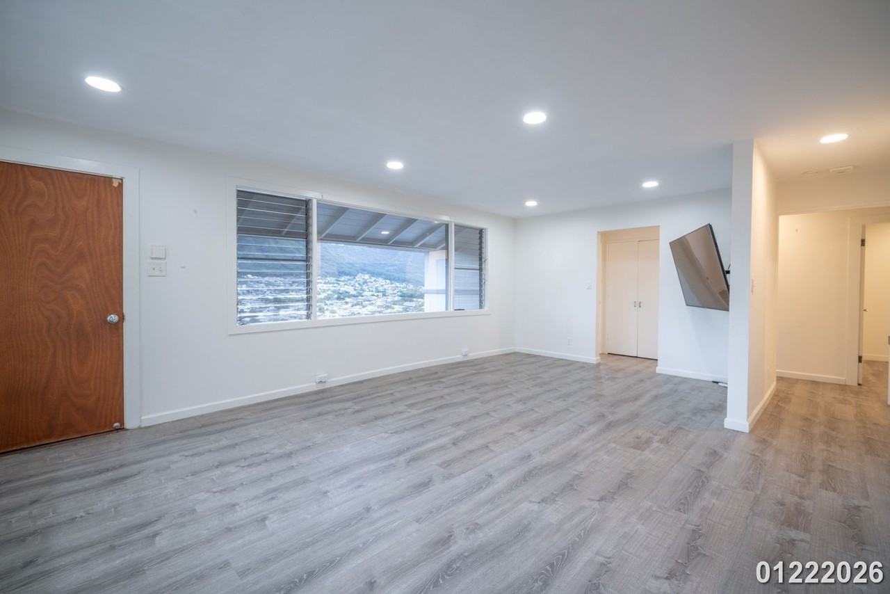 3033 Woolsey Pl - Photo 7 of 30