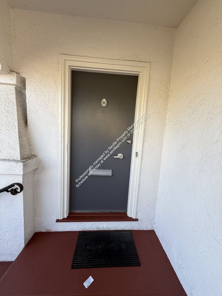 2808 Dohr St - Photo 4 of 28