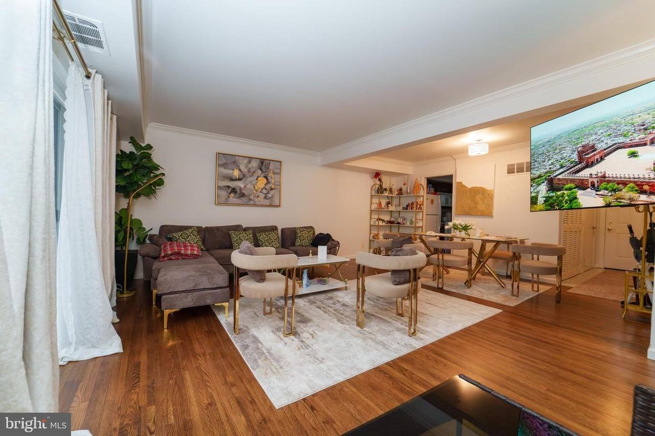 7625 Tiverton Drive - Photo 3 of 19