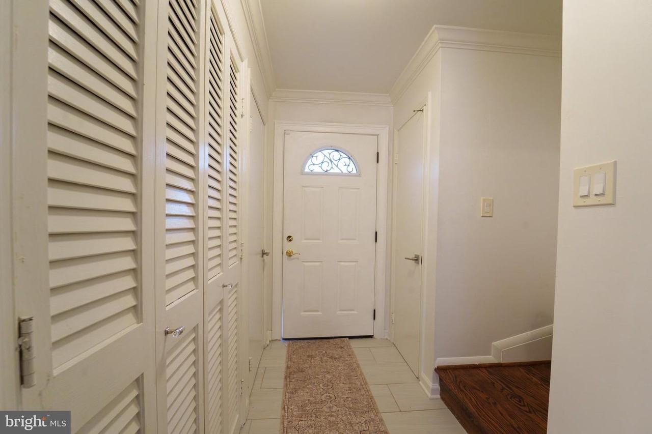 7625 Tiverton Drive - Photo 7 of 19