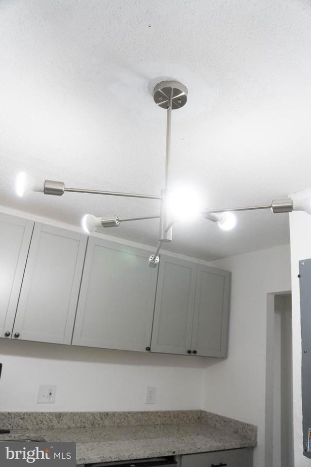 625 Center Street - Photo 3 of 23