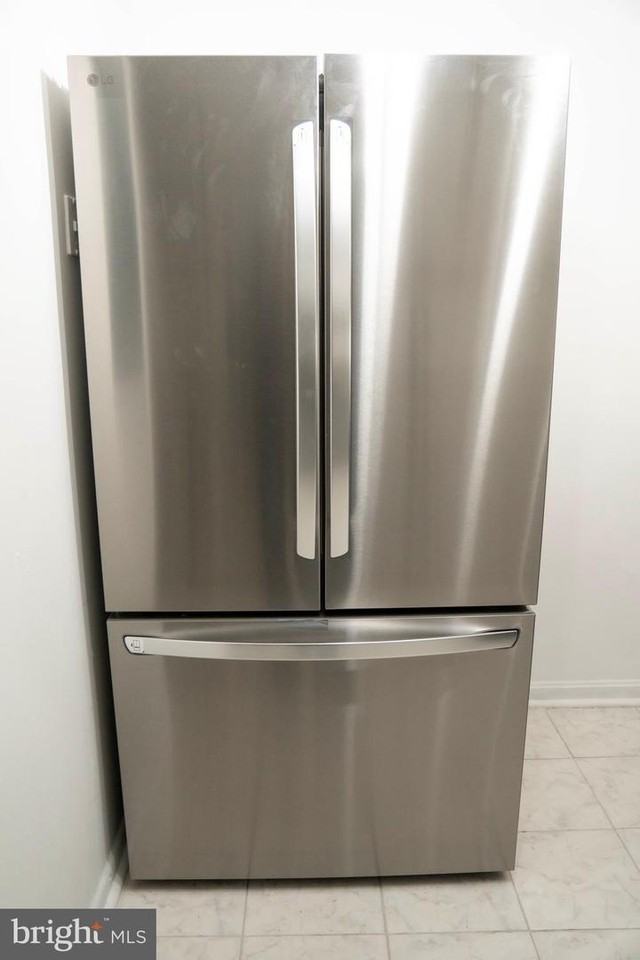 625 Center Street - Photo 4 of 23