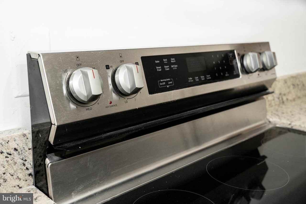 625 Center Street - Photo 6 of 23