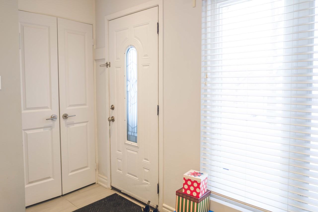 28 Lady Fernway - Photo 2 of 25