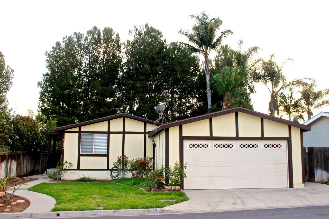 21890 Cimarron Place, Yorba Linda, CA 92887 2 Bedroom Apartment for