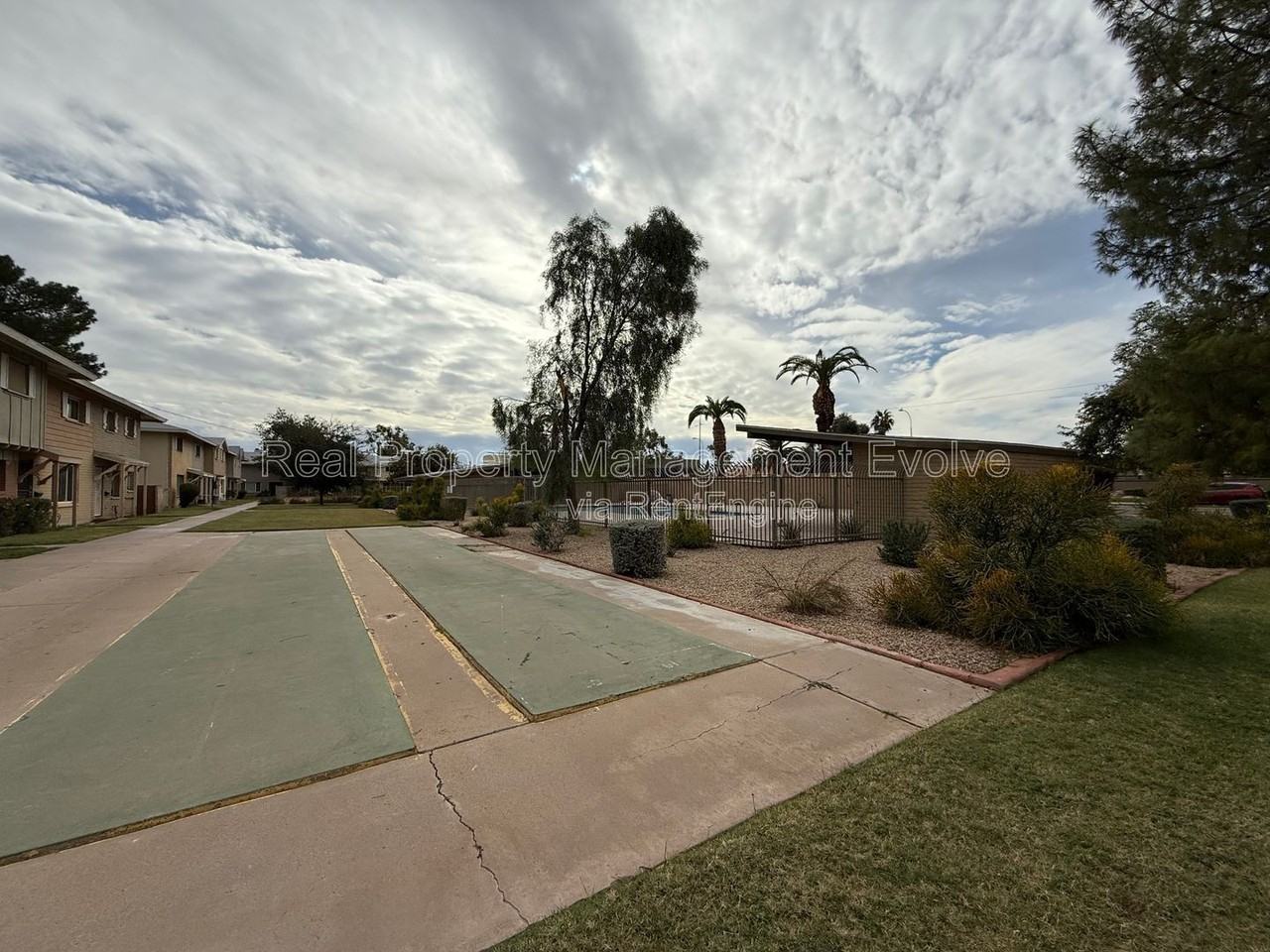 4613 S Mill Ave - Photo 3 of 31