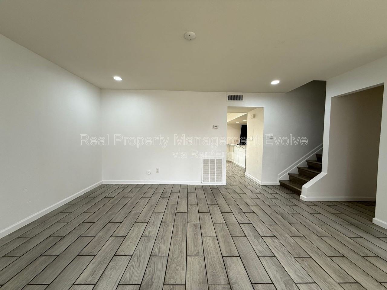 4613 S Mill Ave - Photo 6 of 31