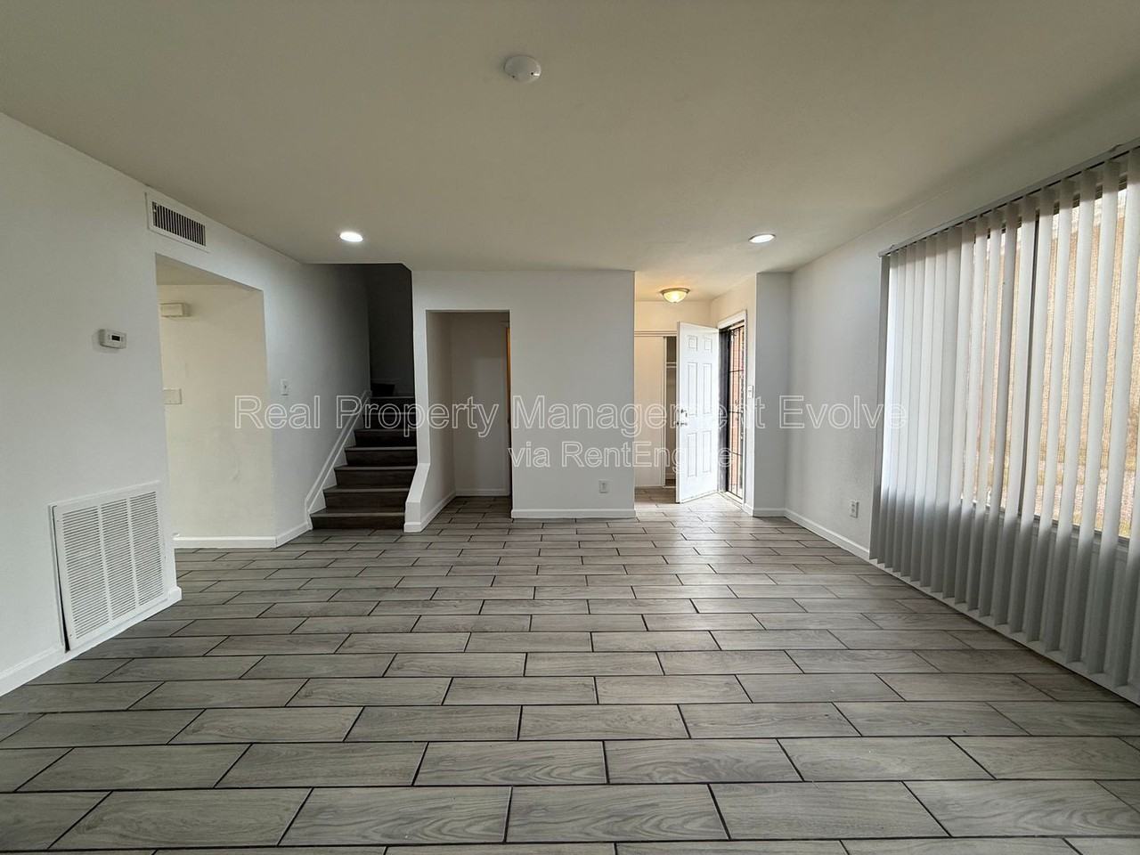 4613 S Mill Ave - Photo 7 of 31