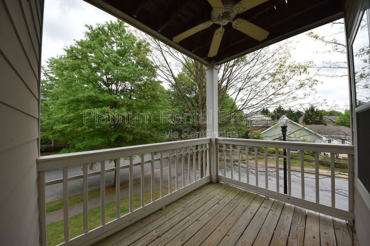 1752 Pryor Rd Sw #310 - Photo 4 of 29