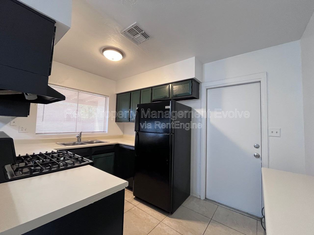 1535 W Rosemonte Dr - Photo 7 of 26