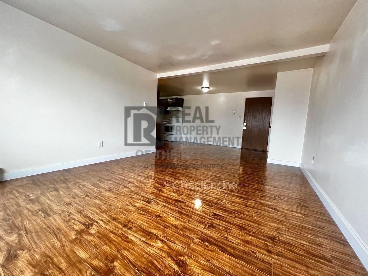 1005 Robertson St #C2 - Photo 4 of 13