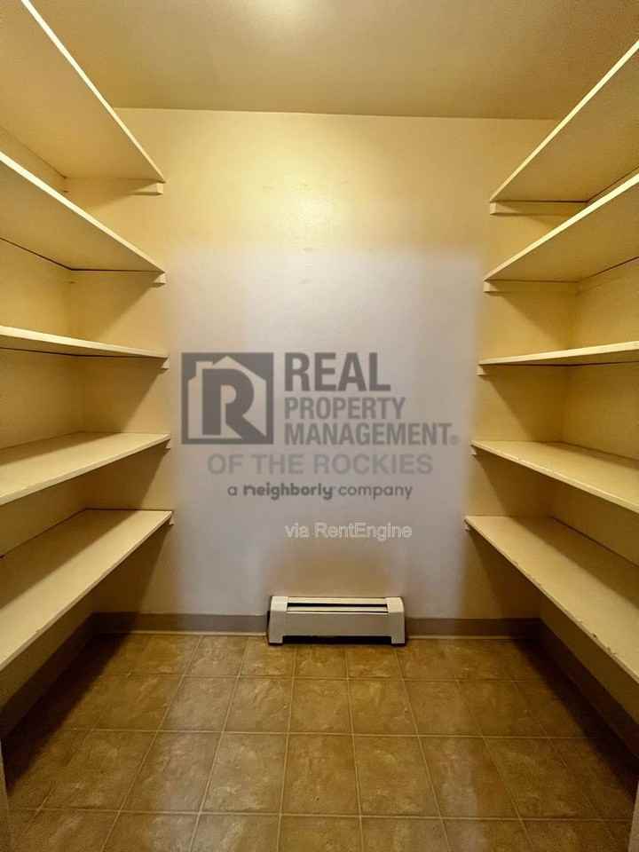 1005 Robertson St #C2 - Photo 6 of 13