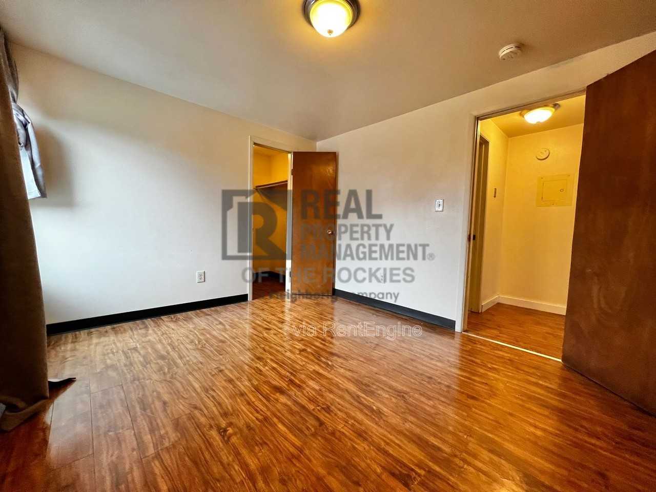 1005 Robertson St #C2 - Photo 7 of 13