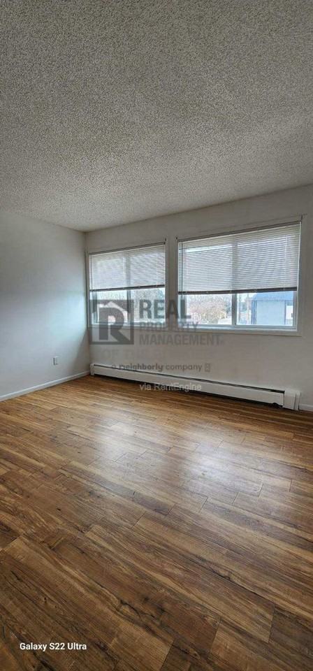 2500 Windwood Dr #F301 - Photo 2 of 31