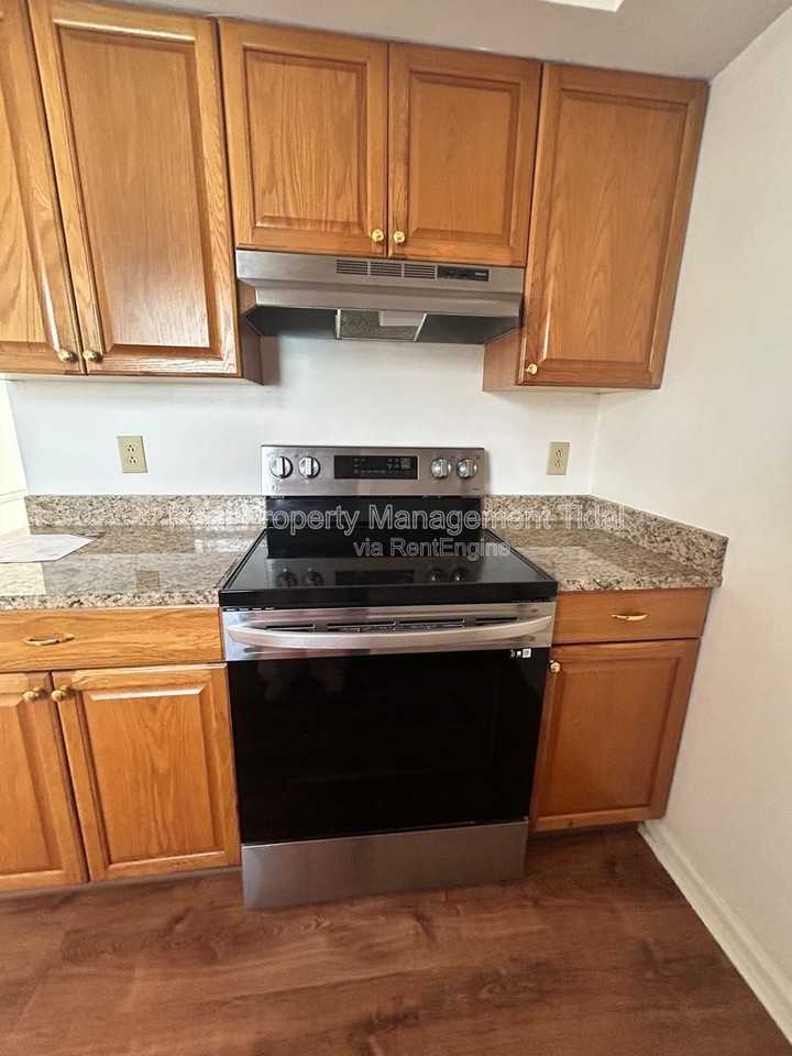 3204 Wimbledon Way - Photo 4 of 15