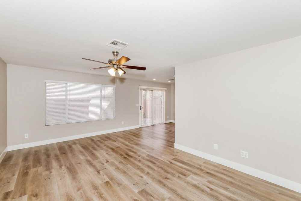 8064 Torremolinos Ave - Photo 5 of 17