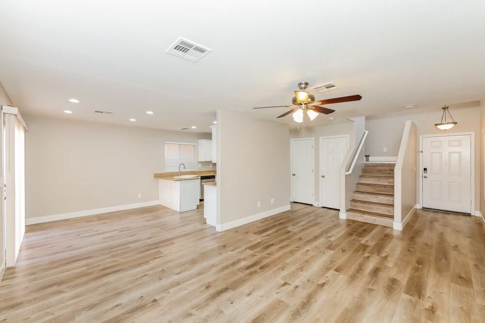 8064 Torremolinos Ave - Photo 7 of 17