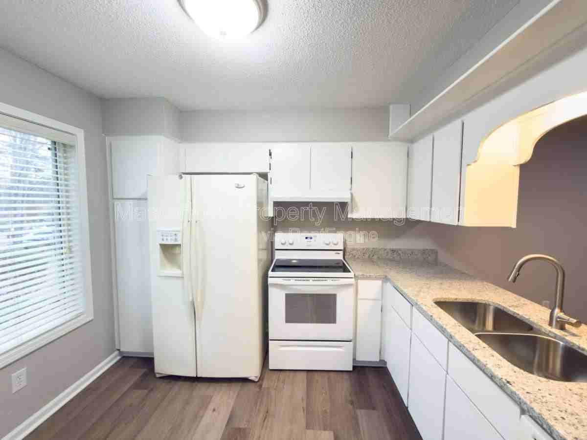 5865 Branchwood Rd - Photo 3 of 10