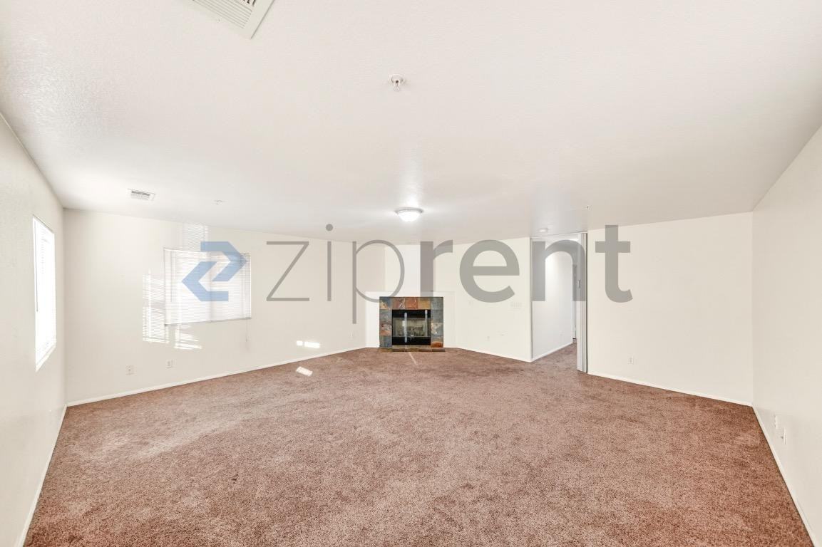 6085 Medinah St - Photo 7 of 32