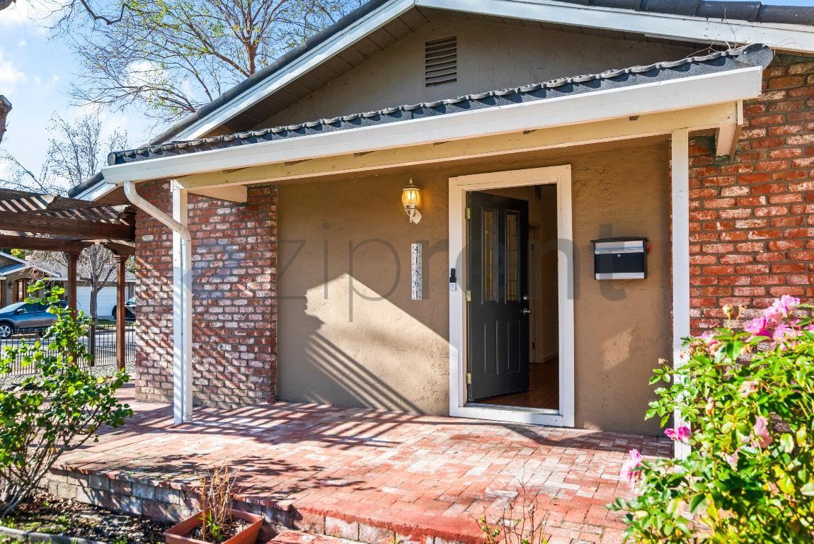 41861 Maywood St - Photo 4 of 32