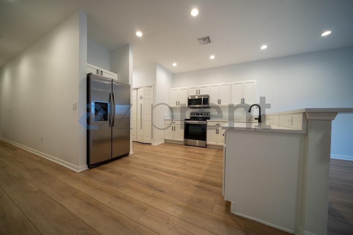 4648 Vignette Way - Photo 2 of 21