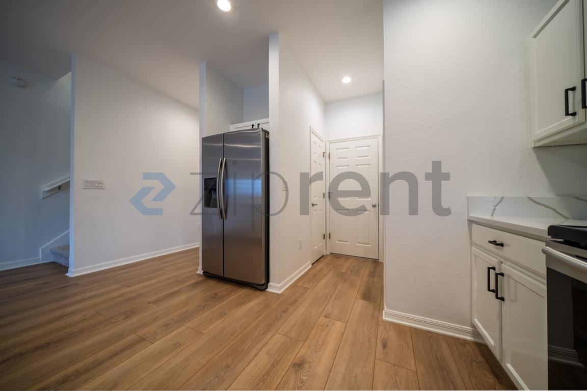 4648 Vignette Way - Photo 6 of 21