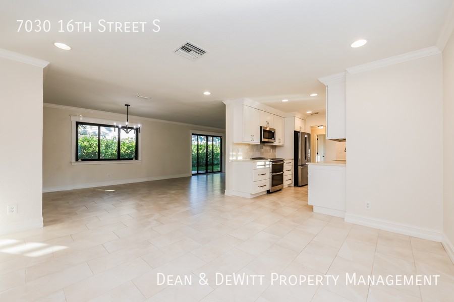 7030 16th St S - Photo 5 of 19