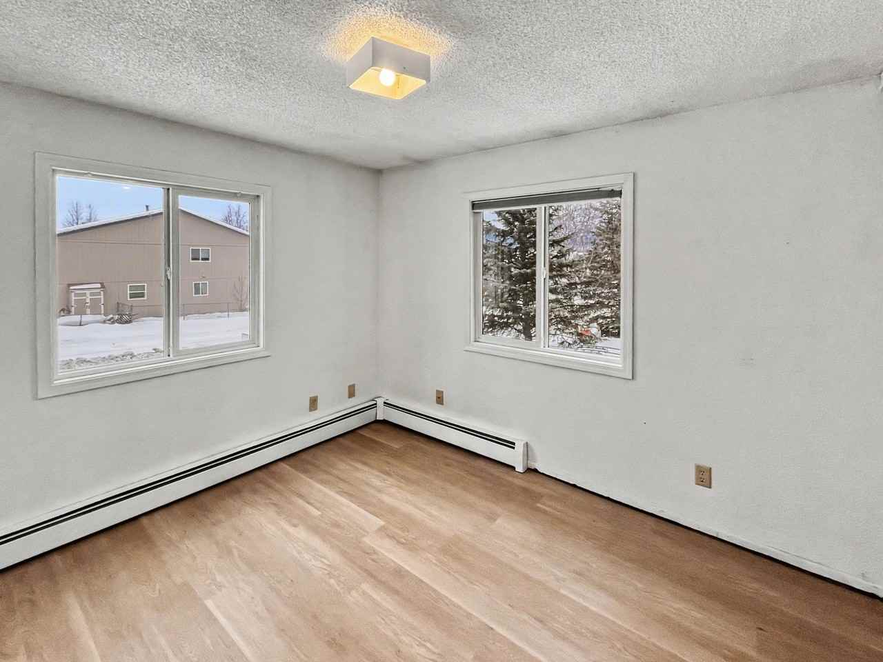 8420 E 32nd Ave #B - Photo 3 of 8