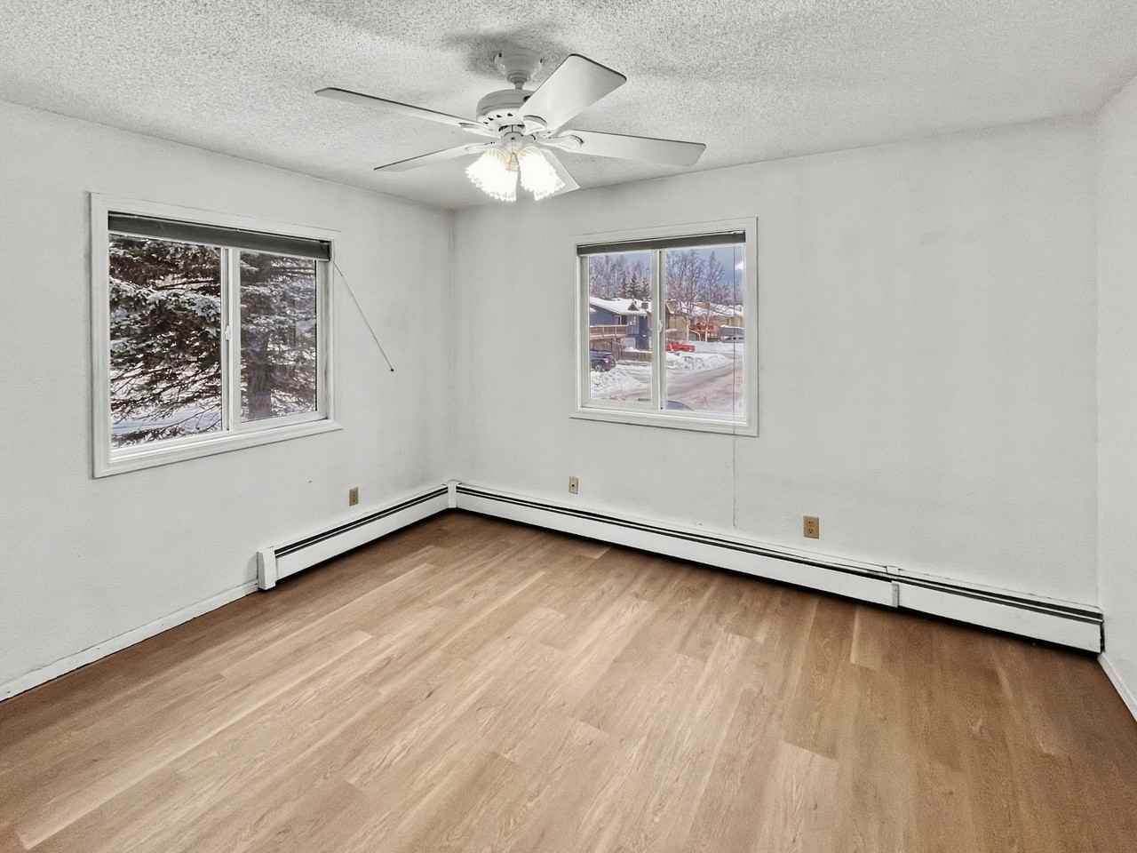 8420 E 32nd Ave #B - Photo 4 of 8