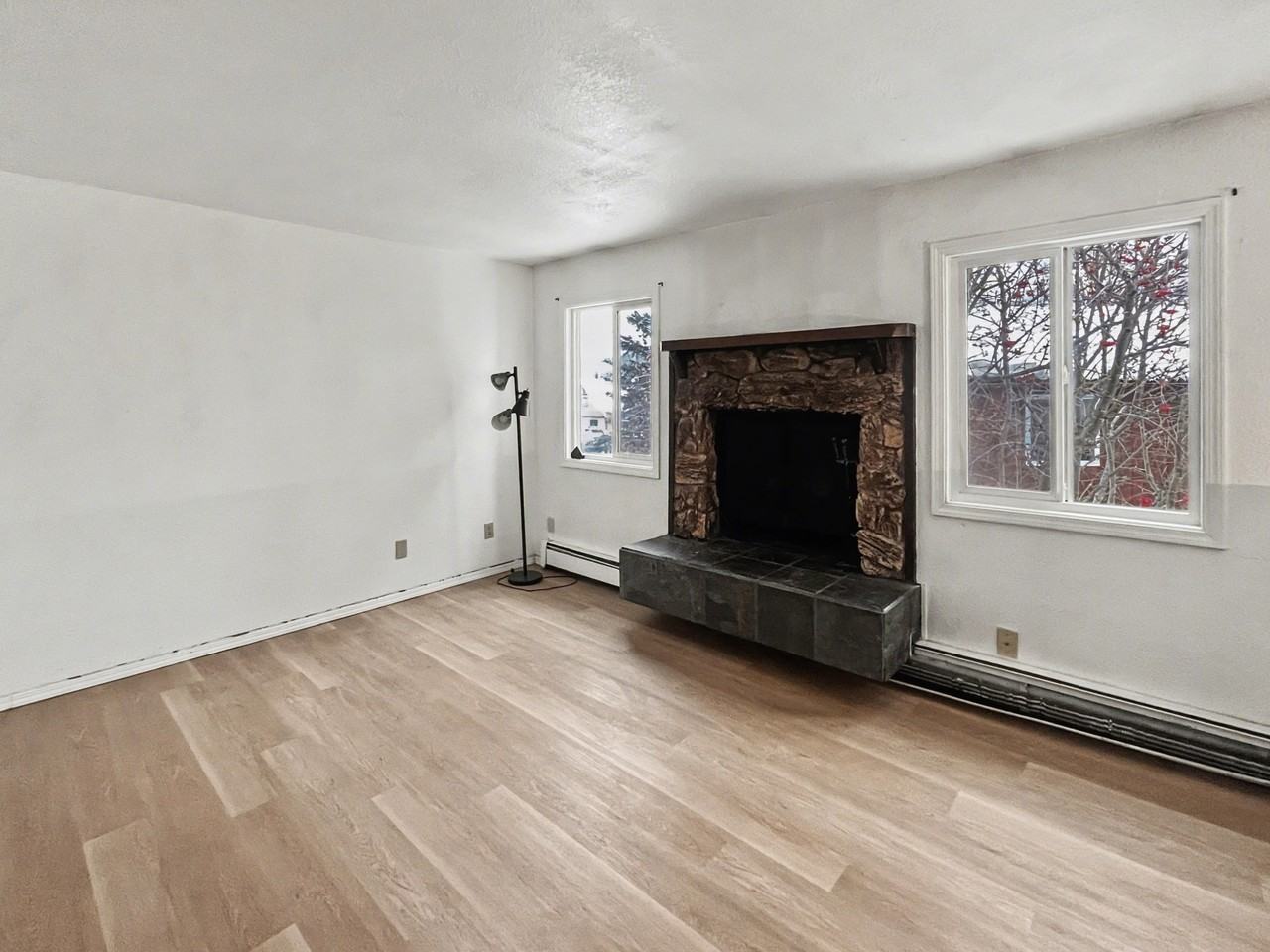 8420 E 32nd Ave #B - Photo 4 of 8