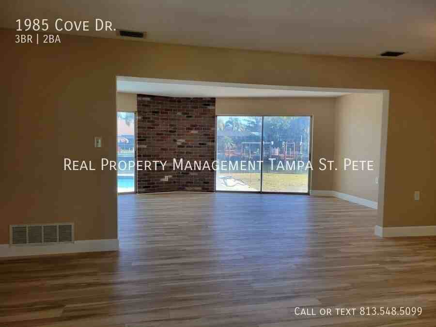 1985 Cove Dr - Photo 2 of 36