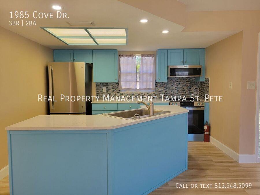 1985 Cove Dr - Photo 6 of 36