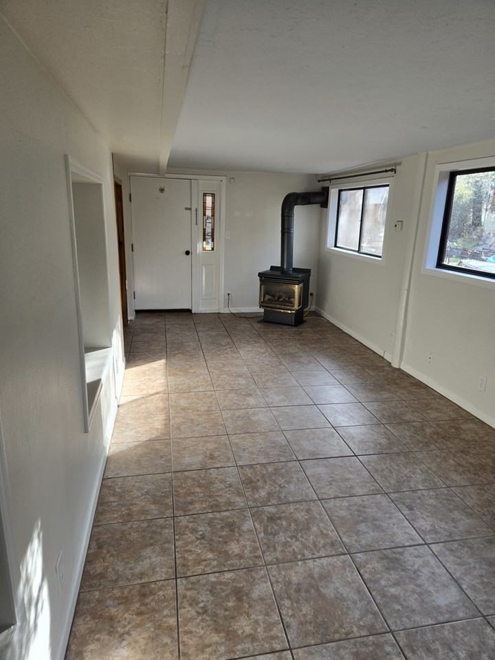 1205 W Sylvan Dr #2A - Photo 2 of 12