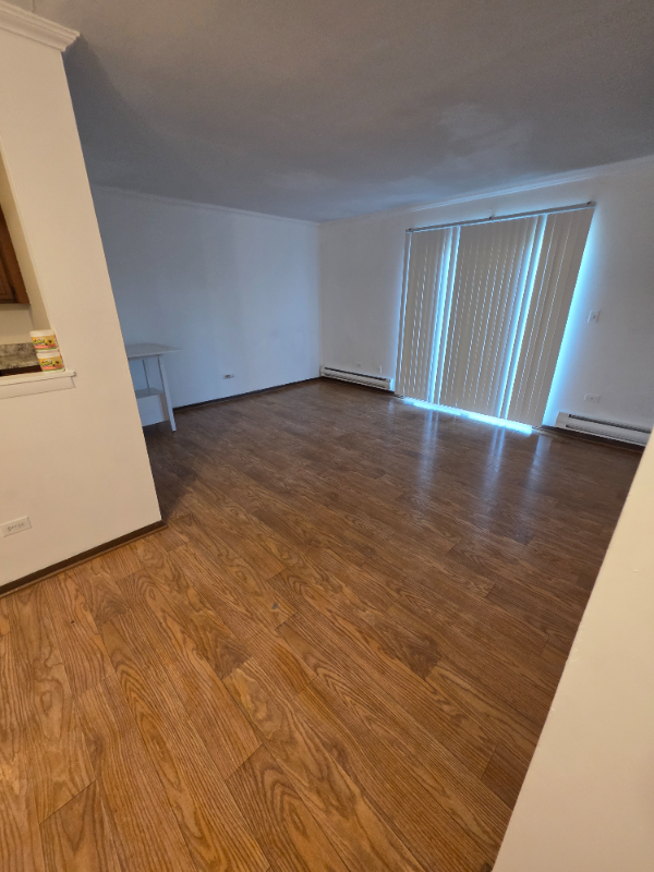 1525 Norway Ln - Photo 2 of 16