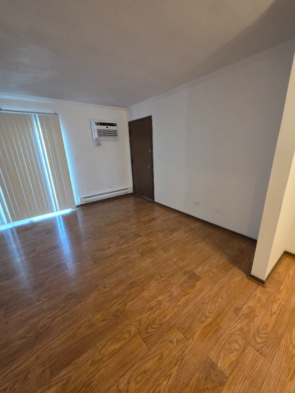 1525 Norway Ln - Photo 3 of 16