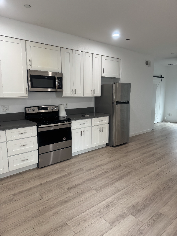 532 Cesar E Chavez Pkwy #B - Photo 4 of 21