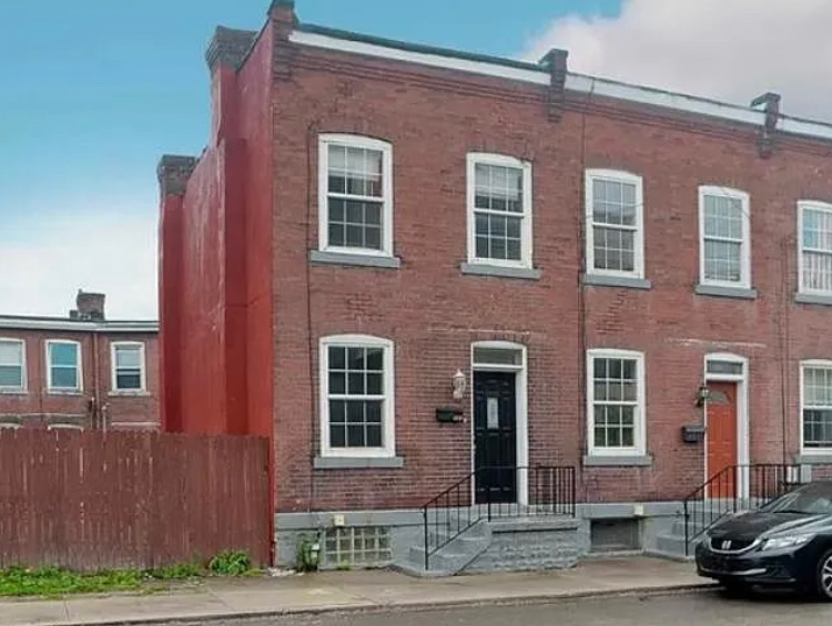 4637 Plummer St - Photo 2 of 17