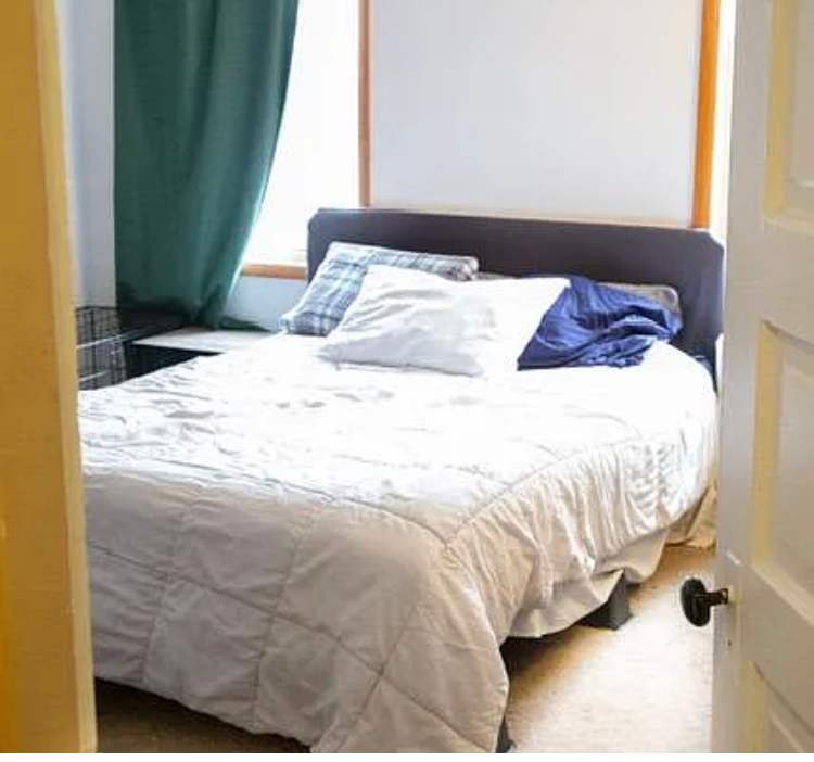 4637 Plummer St - Photo 7 of 17