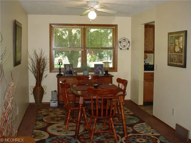 6685 Ravenwood Ave Nw - Photo 2 of 4