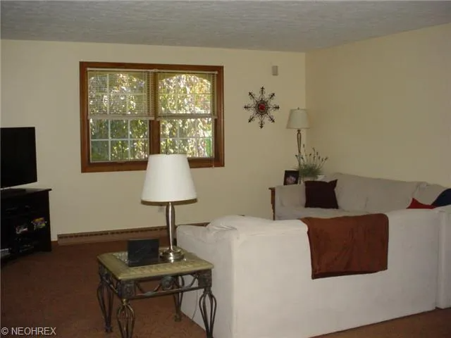 6685 Ravenwood Ave Nw - Photo 4 of 4