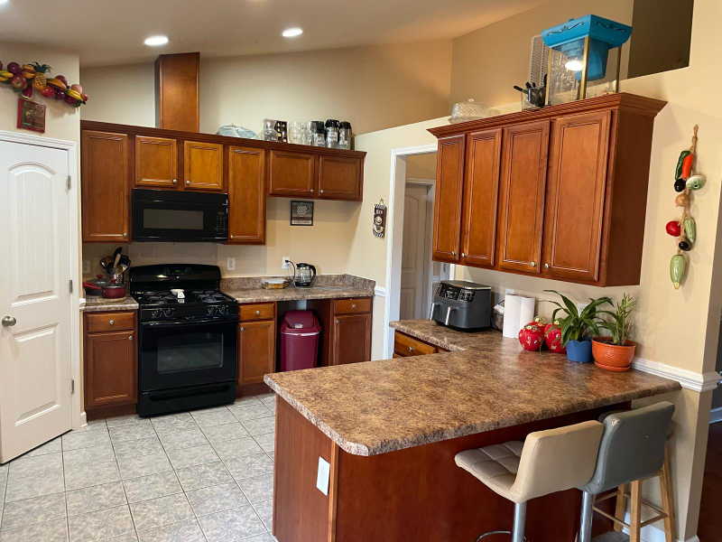 879 Vandenburg Dr - Photo 2 of 10