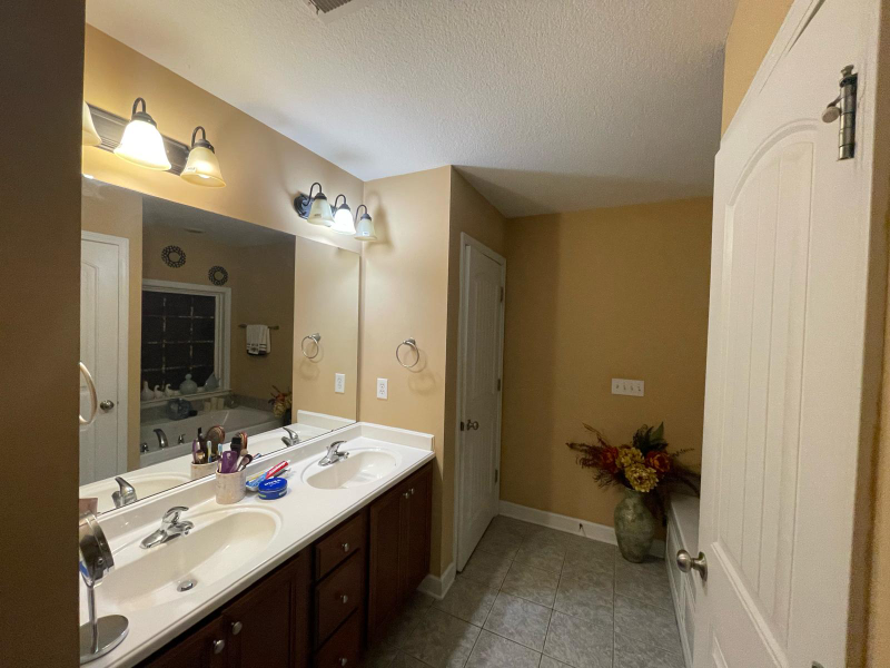 879 Vandenburg Dr - Photo 6 of 10