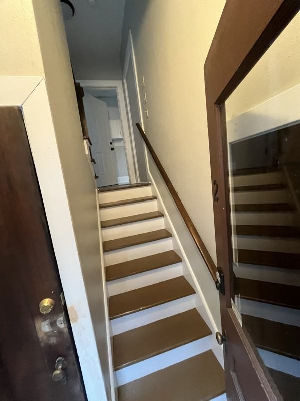 126 Simpson St #2 - Photo 3 of 9