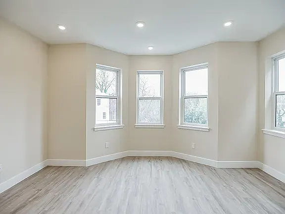 3415 N 19th St #11 - Photo 3 of 4